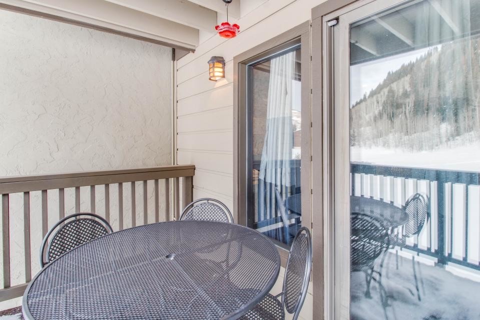 4524 Meadow Dr Unit 904, Vail, CO 81657 Condo for Rent in Vail, CO