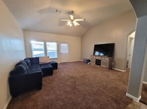 Building Photo - 3410 Hunter's Canyon