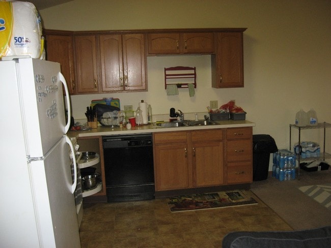 1289 1327 Brownstone Ave Akron Oh 44310 Apartments Building Photo 1289 1327 Brownstone Ave