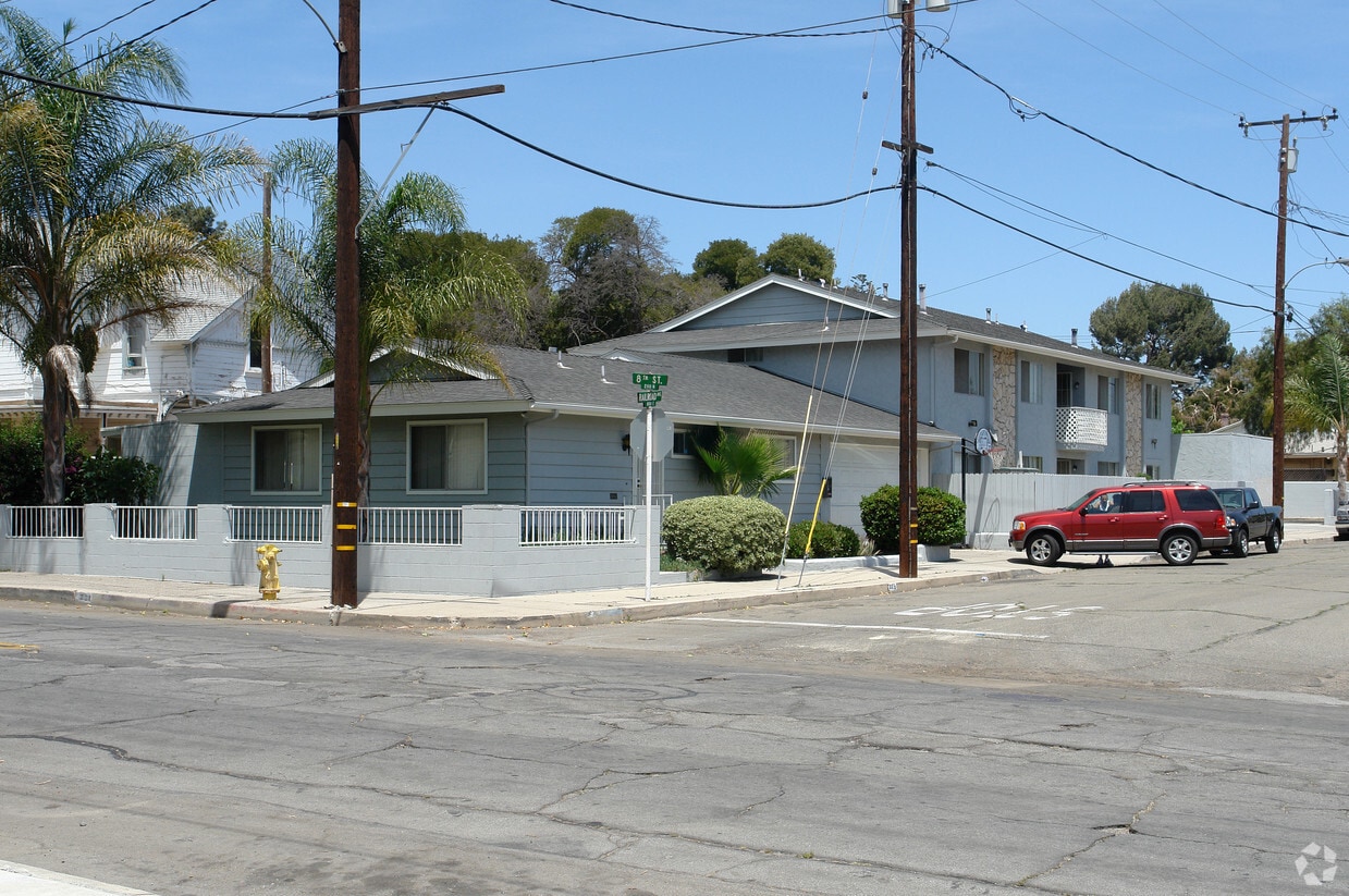221 N 8th St, Santa Paula, CA 93060 Apartments in Santa Paula, CA