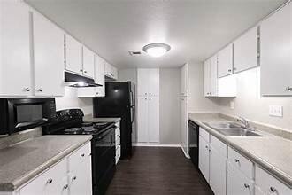 Building Photo - 8100 N Mopac Service Rd