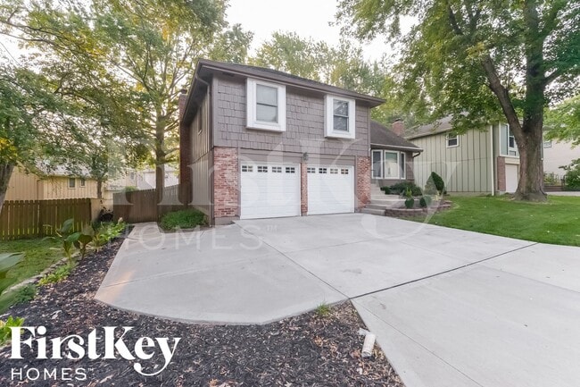 Building Photo - 5817 N Indiana Ave