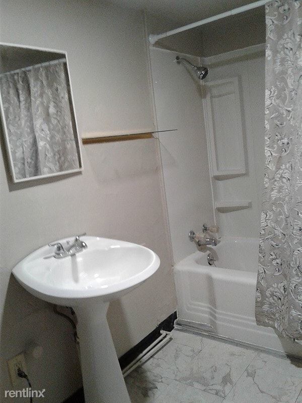Foto del edificio - 4 br, 2.5 bath House - 1709 Locust Street