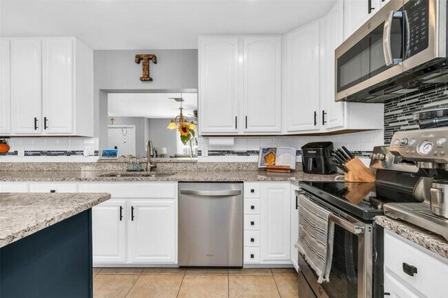 Foto del edificio - 3860 NW 122nd Terrace