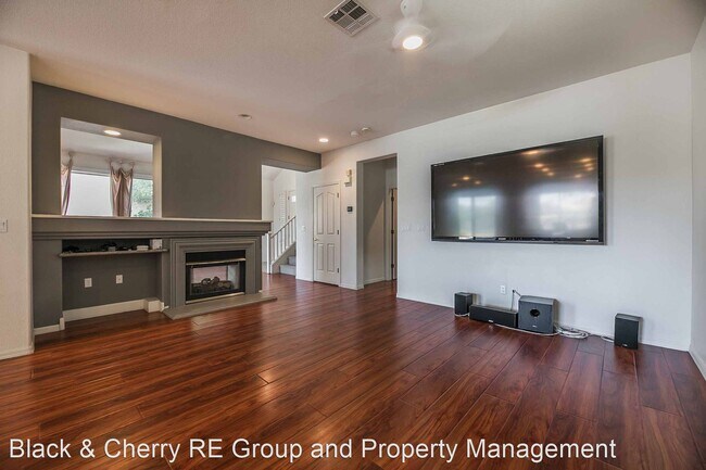 Building Photo - 3 br, 3 bath House - 1333 Fox Acres Dr