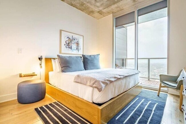 Foto del edificio - 9701 Spectrum Dr