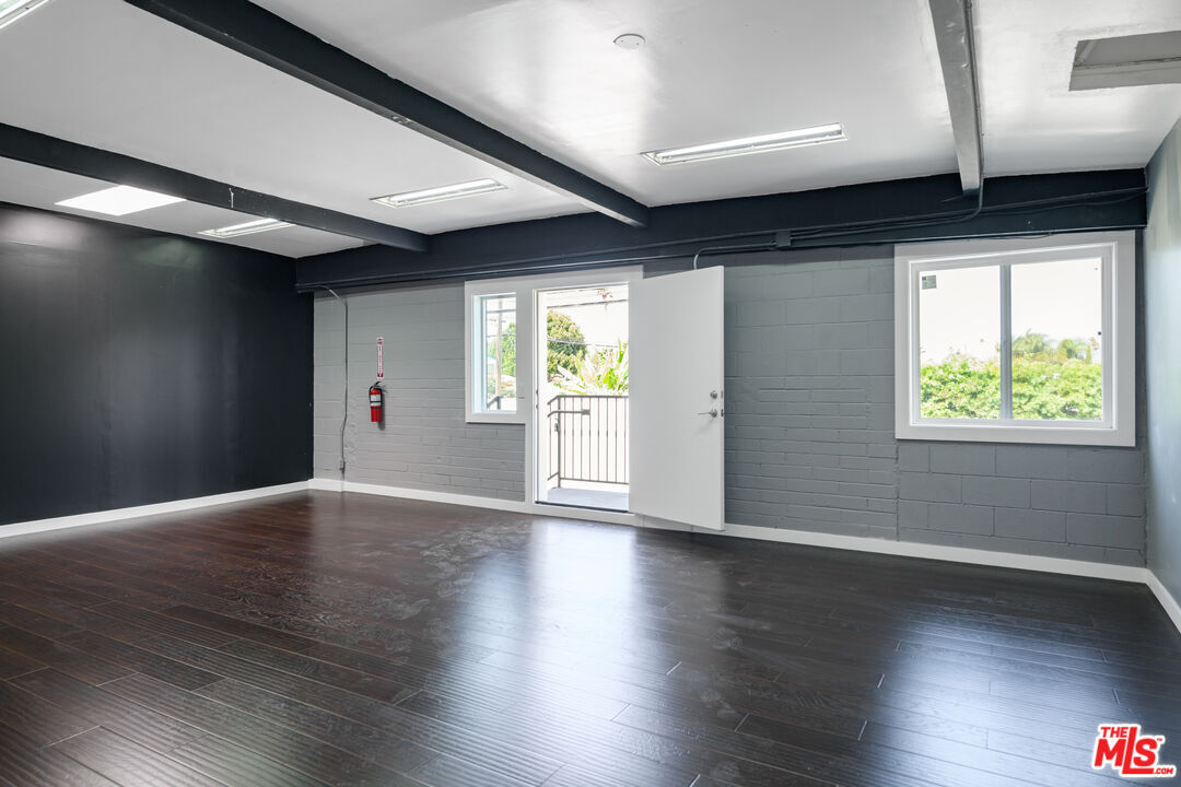 Foto principal - 13347 Washington Blvd