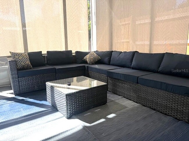 Foto del edificio - 14455 Starboard Ln
