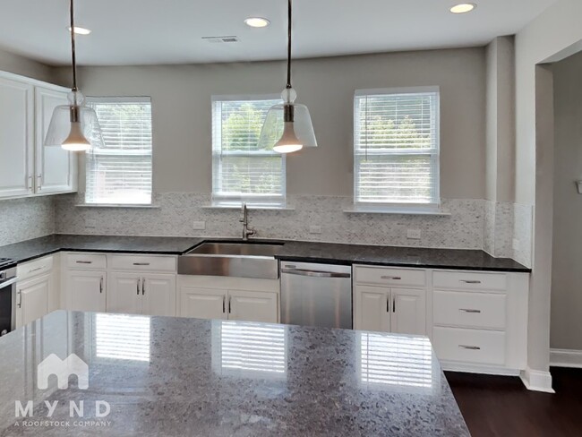 Foto del edificio - 2543 Statesville Ave