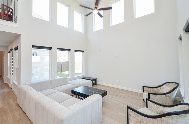 Foto del edificio - 9522 Rialto Creek Dr