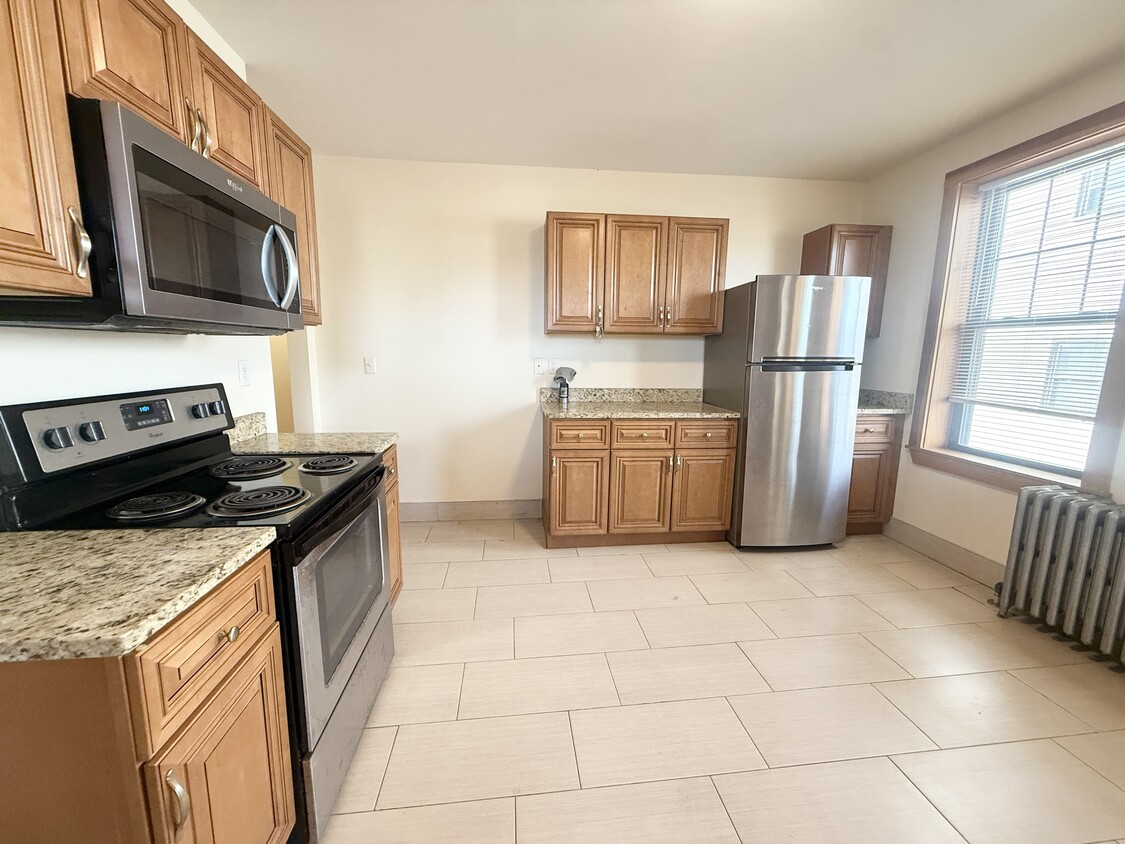 Foto principal - 149 Hillside St