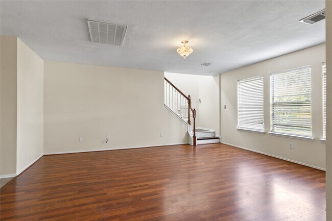 Foto del edificio - 5815 Clerkenwell Dr