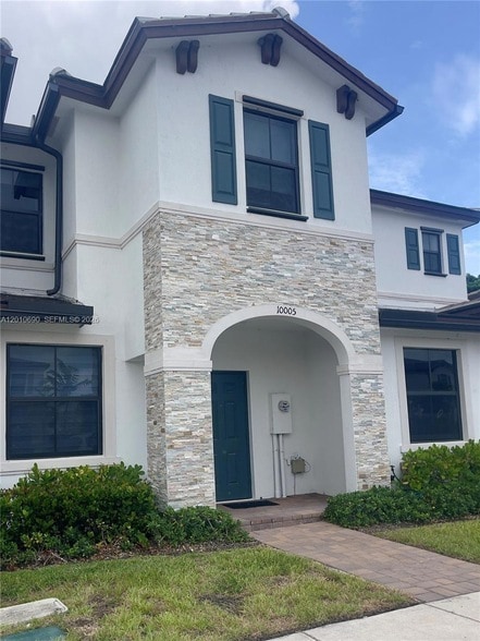 Photo - 10005 SW 228th Terrace Townhome
