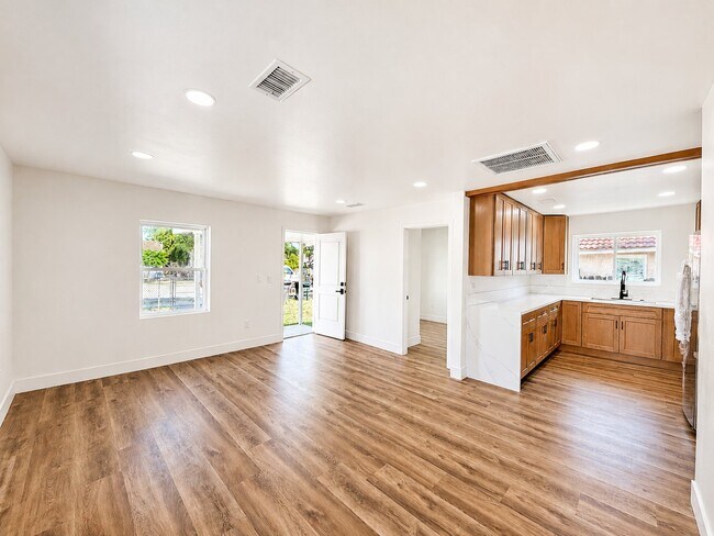 Foto del edificio - 8806 Chantry Ave