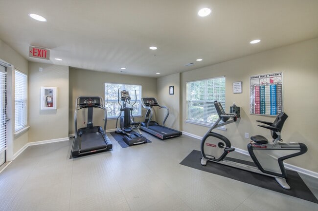 Dobbins Hill Fitness Center - Dobbins Hill Apartment Homes