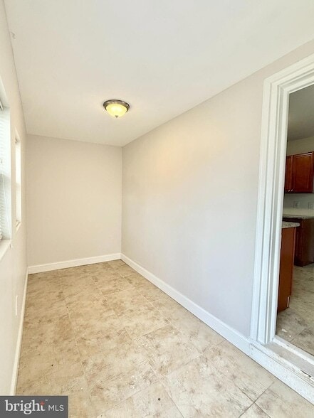 Foto del edificio - 1235 Maple St