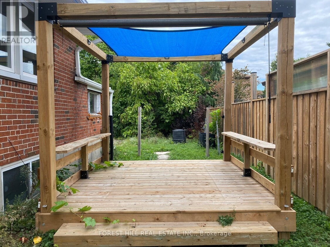 Photo du bâtiment - 1665 Kipling Ave