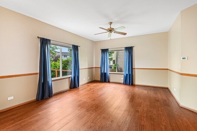 Foto del edificio - 971 Lakestone Ln