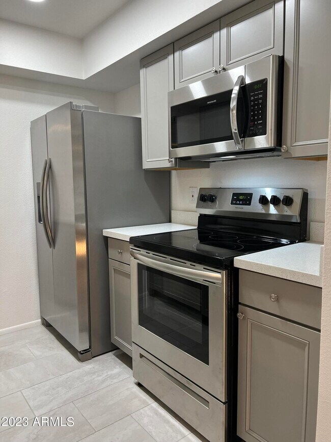 Foto del edificio - 4730 W Northern Ave