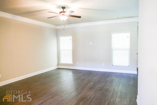 Building Photo - 133 Summer Station Dr