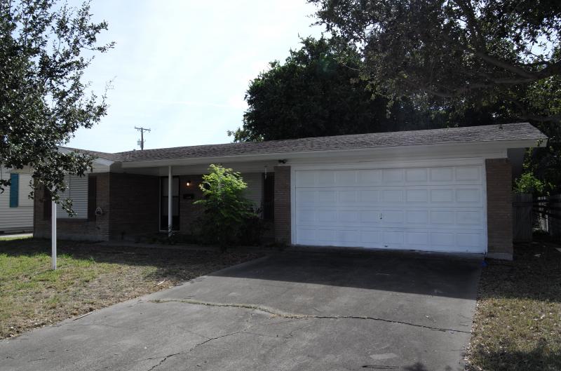 1037 Hamlin Dr, Corpus Christi, TX 78411 House Rental in Corpus Christi, TX