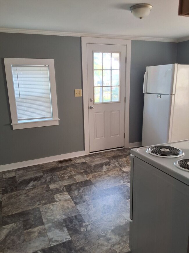 Building Photo - Single family home in Morehead City