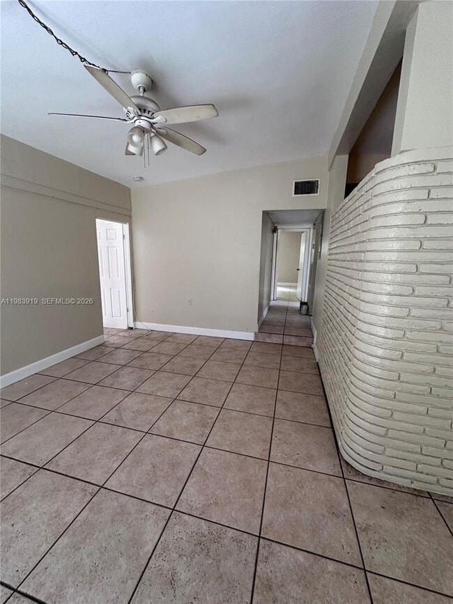 Photo - 320 NW 33rd Ave House