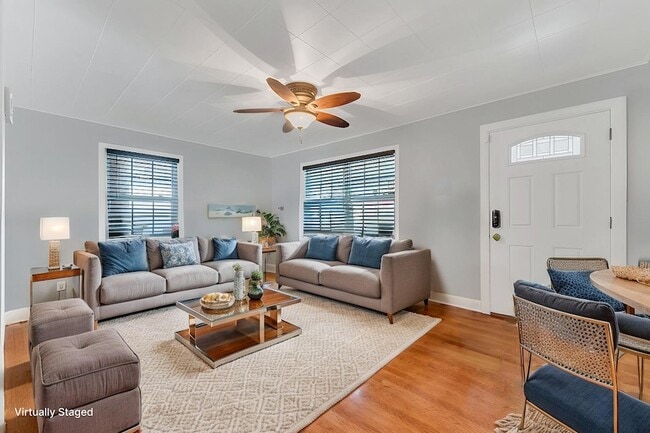 Building Photo - 818 Kaye St