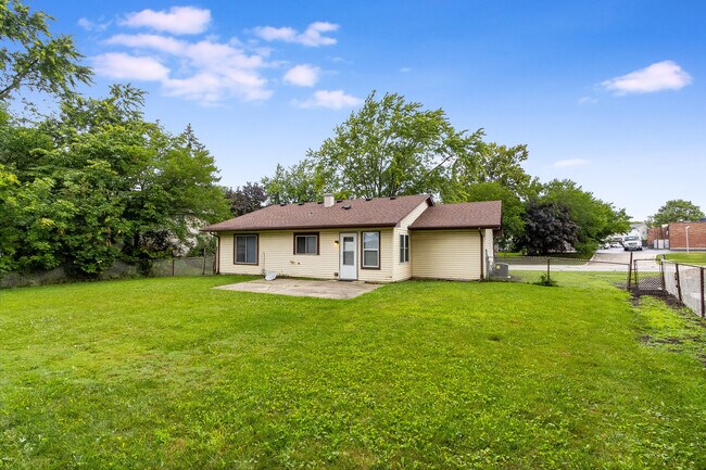 Building Photo - 505 Blackhawk Ln