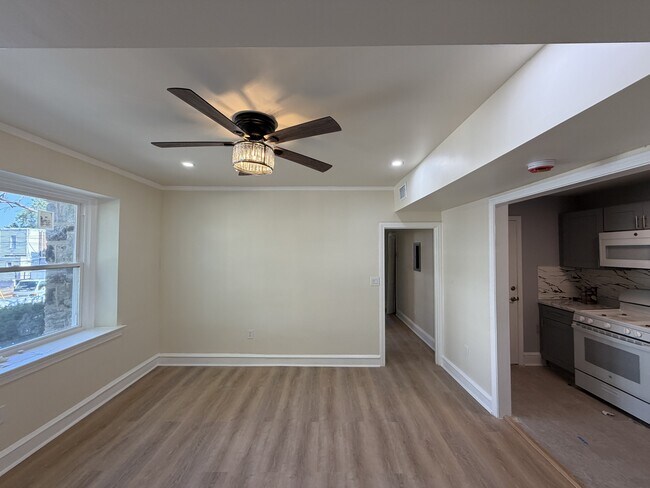 Foto del edificio - 1651 W Grange Ave
