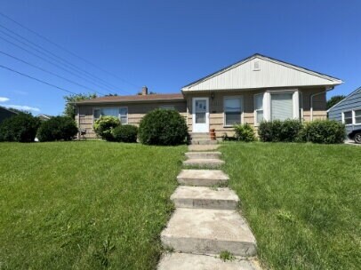 Primary Photo - "Charming 2-Bed Gem with Hardwood Floors in Saint Paul's Vibrant South Side!"