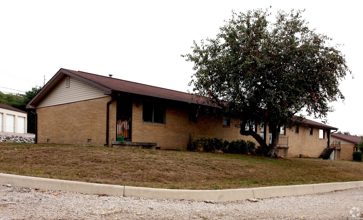 Building Photo - 66-98 Sunnydale Dr
