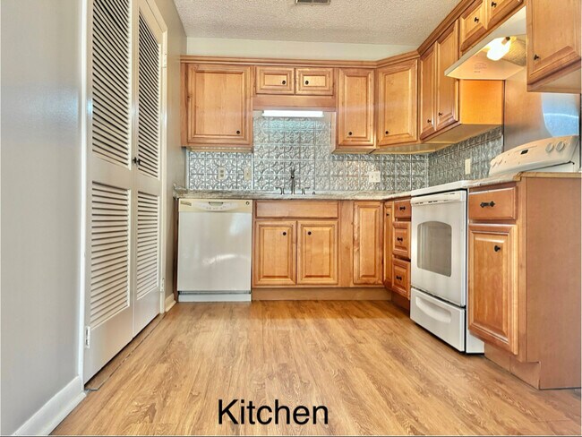 Foto del edificio - 723 Mercer Dr