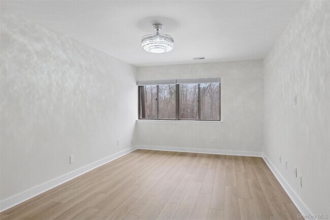 Foto del edificio - 70 Pheasant Run