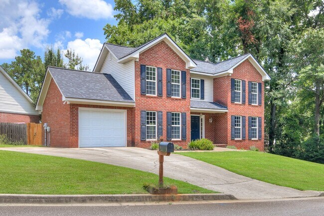 Building Photo - Beautiful Home 2 Story Brick