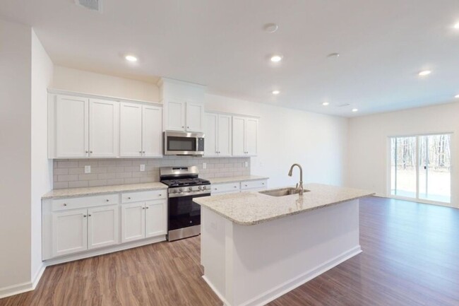 Foto del edificio - Charming New 3BR Townhome in Monroe