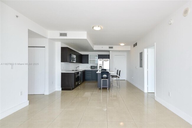 Foto del edificio - 90 SW 3rd St