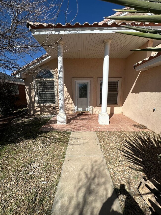 Foto del edificio - 2 Bed Home Plus Office Space! In Zia School District