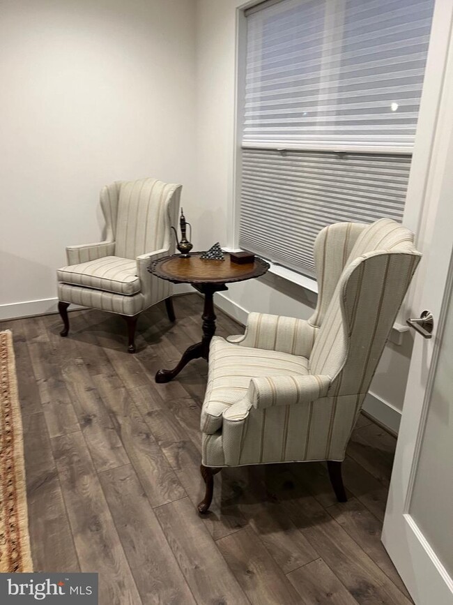 Foto del edificio - 3504 Bellflower Ln