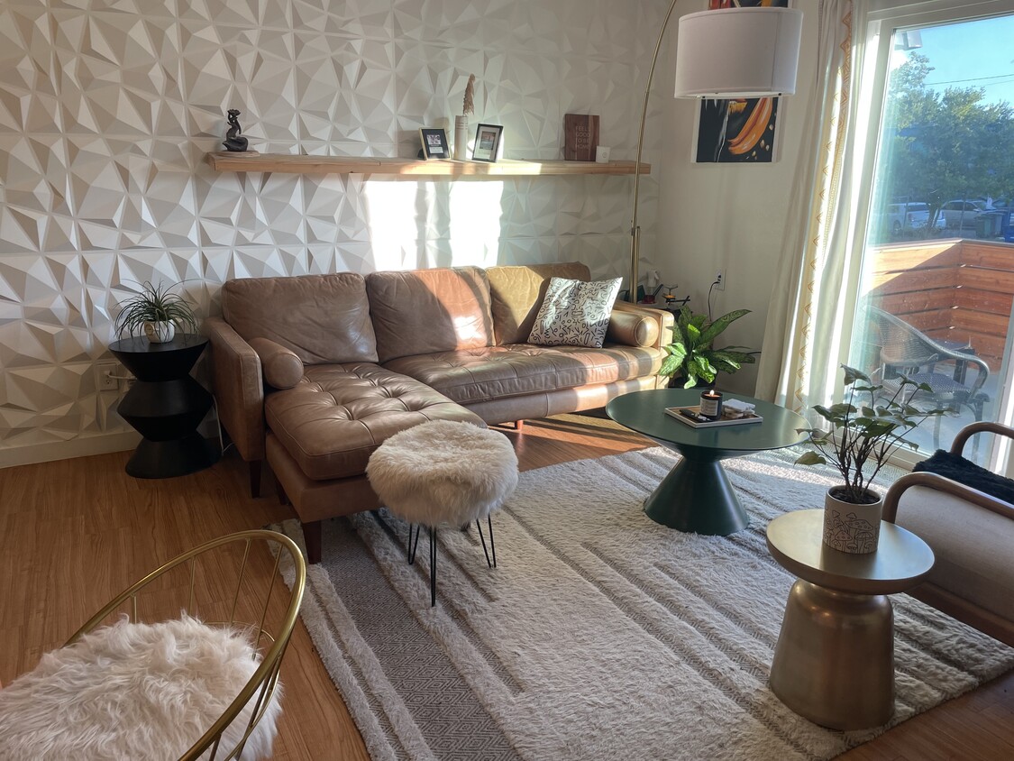 Foto principal - 300 E Croslin St