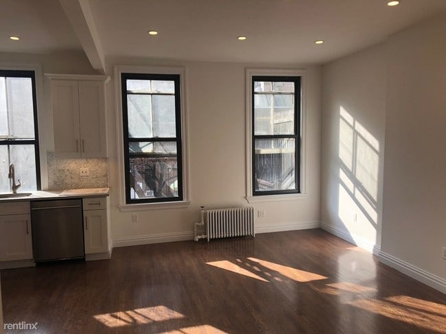 Building Photo - 2 br, 2 bath Apartment - 146 W 72nd St