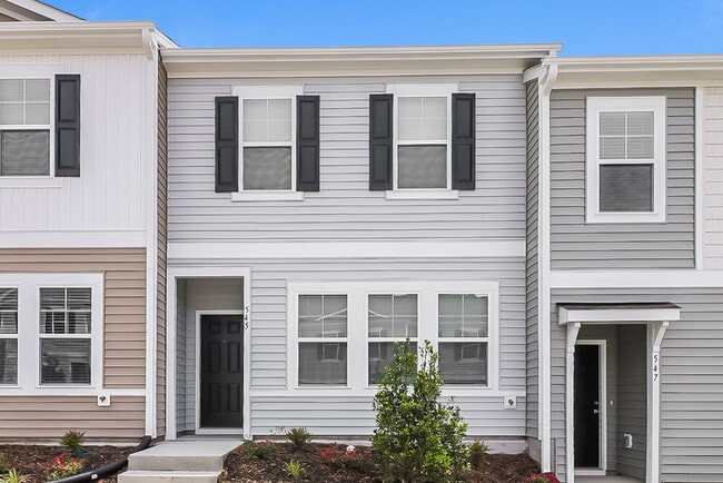 Building Photo - 545 Landing View Dr