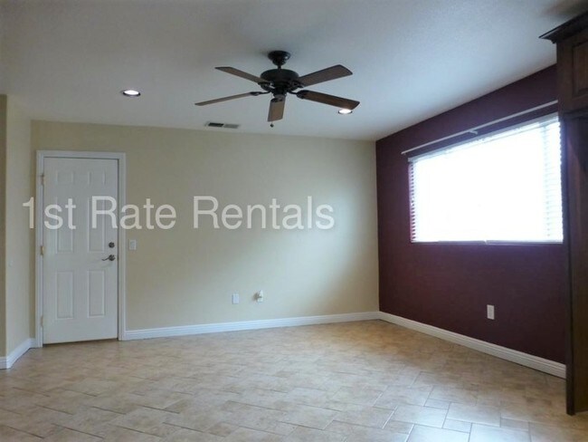 Building Photo - Amazing Horse Property in Riverside
