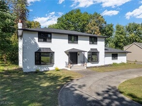 Building Photo - 6713 Farview Rd