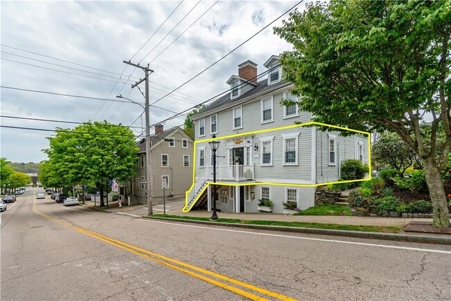 Building Photo - 19 King St