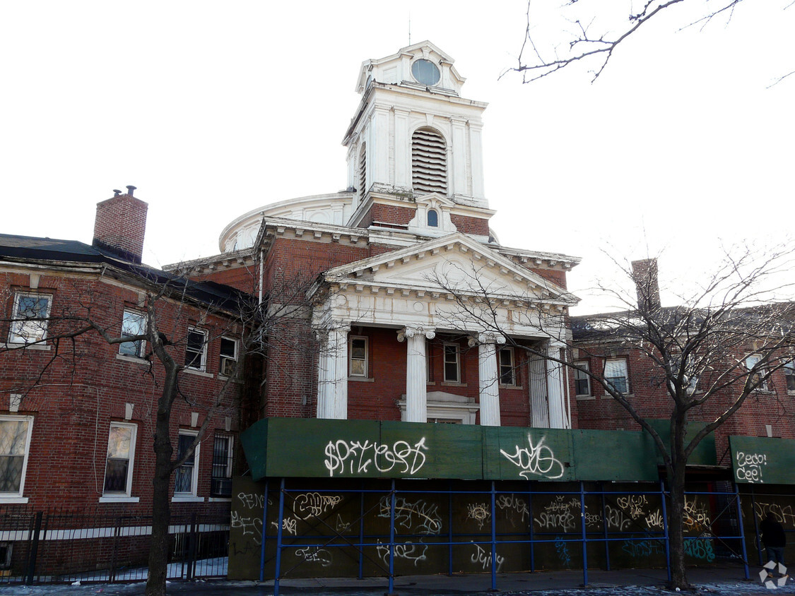 Building Photo - 1814 Grand Concourse