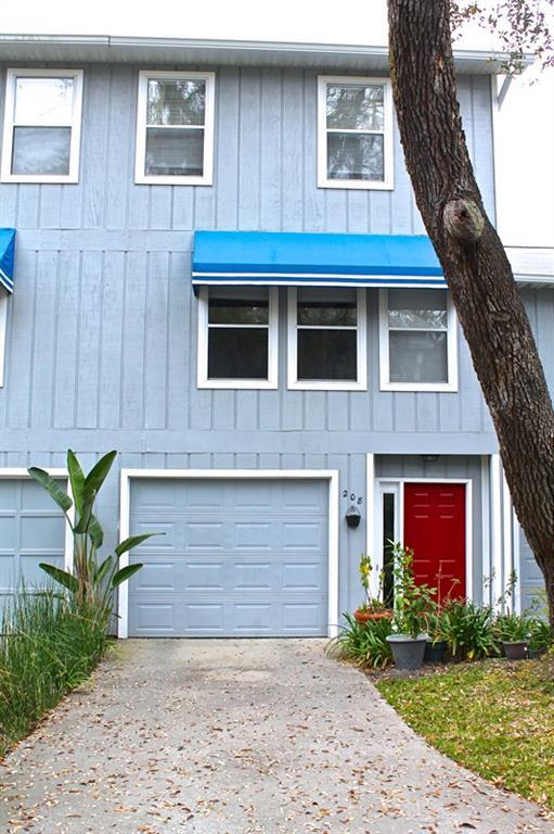 Building Photo - 208 Pelican Pl