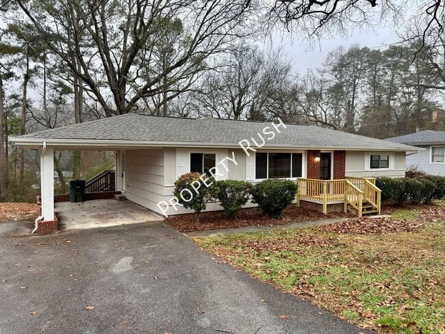 Foto del edificio - 3906 Forest Highland Cir