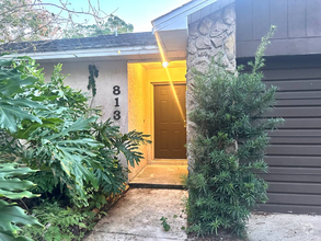 Building Photo - 8130 Rolling Log Dr