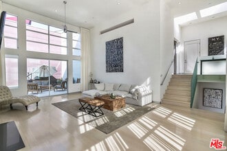 Building Photo - 711 Westbourne Dr